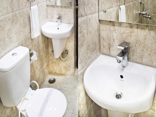 Taj Haveli Hotel Agra - 2 Minute Walking Distance From Taj Mahal : photo 4 de la chambre chambre double standard