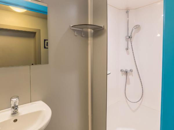 Auberge de Jeunesse de Namur : photo 8 de la chambre lit simple dans dortoir pour hommes