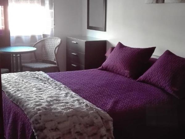 Alojamento S. Pedro : photo 3 de la chambre chambre double avec salle de bains privative