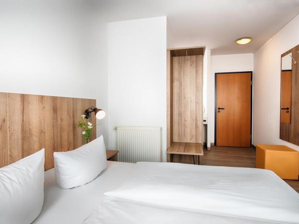 ACHAT Hotel Dresden Altstadt : photo 2 de la chambre chambre double affaires