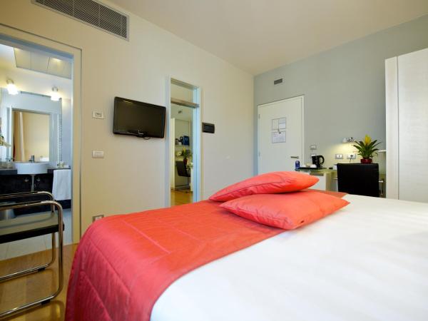 Hotel Mercure Milano Solari : photo 5 de la chambre chambre double classique avec lit king-size