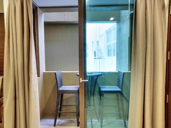 The Somerset Hotel : photo 8 de la chambre premier business suite (free return airport transfer, 10% off on food & beverage and complimentary gym access)