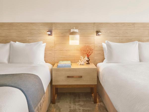 'Alohilani Resort Waikiki Beach : photo 3 de la chambre hébergement 2 lits queen-size premier - vue sur océan