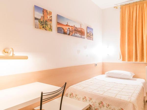 Albergo Trento : photo 3 de la chambre chambre simple - bâtiment séparé