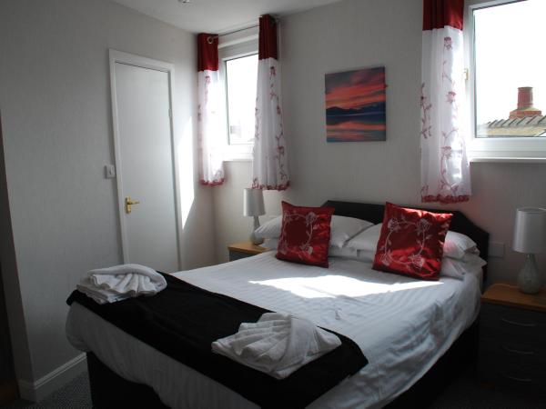 Brincliffe Hotel : photo 2 de la chambre chambre double standard avec baignoire