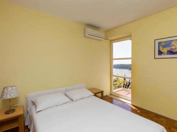 Beautiful Nest Rooms : photo 1 de la chambre chambre double avec balcon - vue sur mer