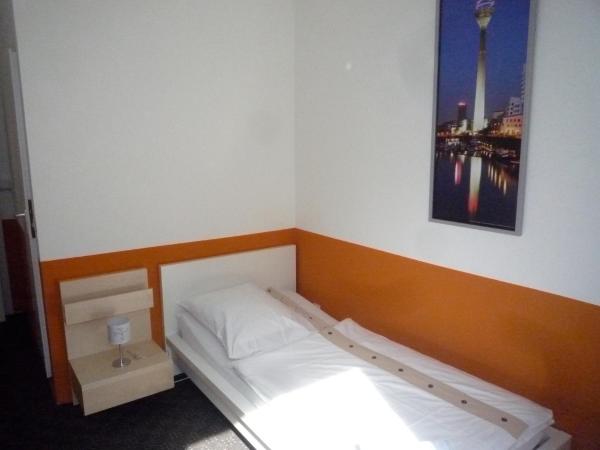 Gästehaus Grupello : photo 4 de la chambre chambre simple