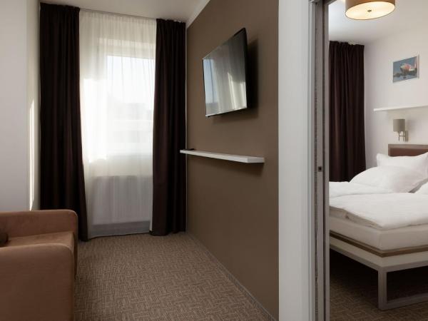 Skyhotel Prague : photo 4 de la chambre suite junior - vue sur jardin