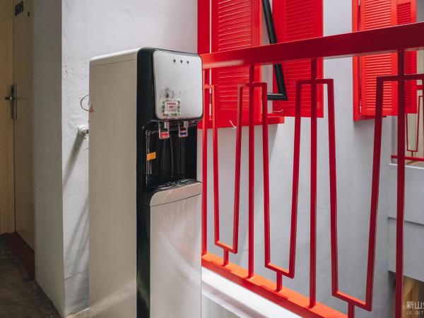 HOTEL CIQ, JALAN TRUS : photo 10 de la chambre chambre lit king-size supérieure