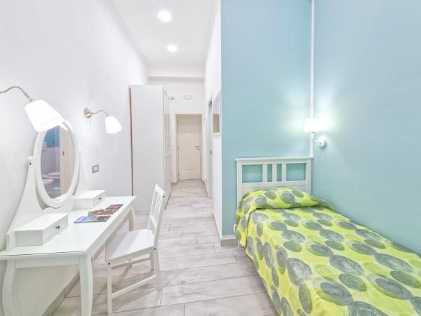 B&B Rest a Napoli : photo 2 de la chambre chambre simple