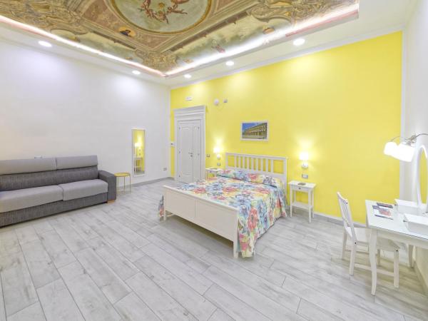 B&B Rest a Napoli : photo 4 de la chambre chambre familiale