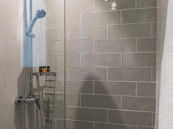 The48suites : photo 8 de la chambre suite supérieure avec balcon