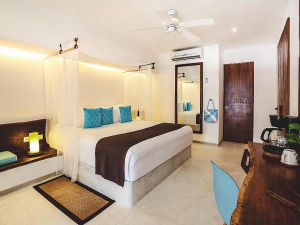 Cabanas Tulum- Beach Hotel & Spa : photo 2 de la chambre hébergement avec accès direct à la piscine