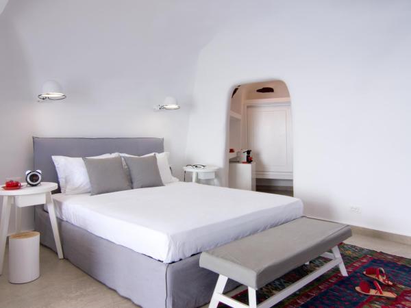 Santorini Secret Suites & Spa, Small Luxury Hotels of the World : photo 10 de la chambre suite lune de miel avec piscine privée - vue sur caldeira