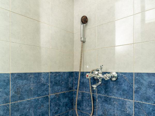 Villa Misita : photo 10 de la chambre chambre double - vue sur jardin