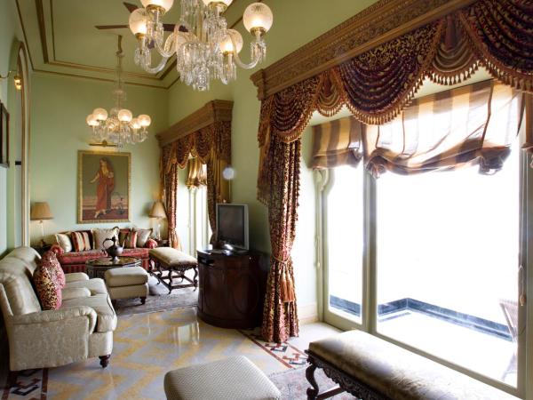 Taj Lake Palace Udaipur : photo 5 de la chambre grande suite présidentielle - vue sur lac