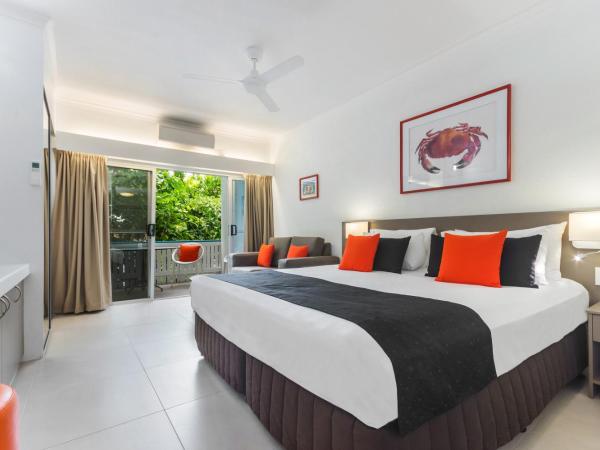 By The Sea Port Douglas : photo 1 de la chambre studio 44
