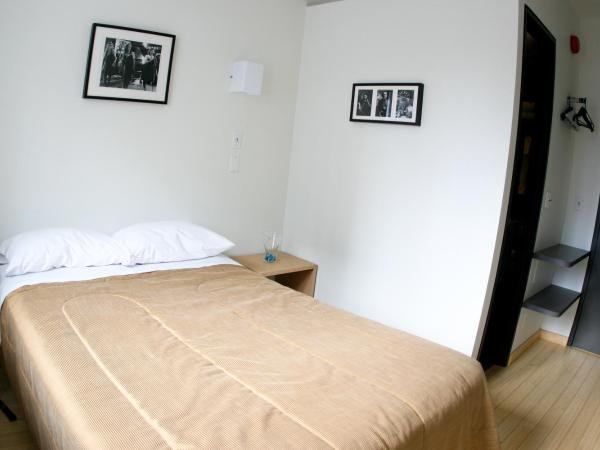 The Rex Hotel Jazz & Blues Bar : photo 2 de la chambre chambre standard avec lit double et salle de bains privative