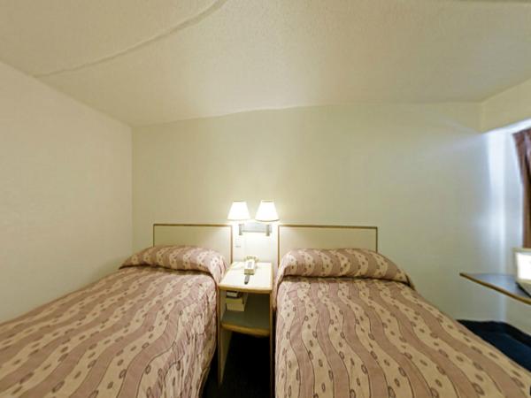 Royal Inn : photo 1 de la chambre chambre double avec 2 lits doubles
