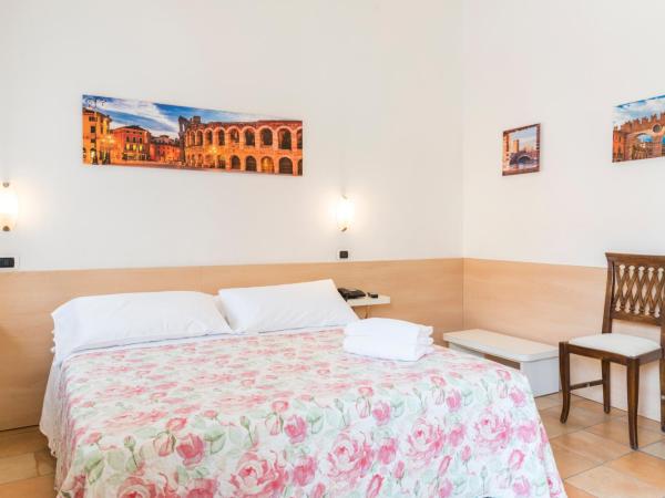 Albergo Trento : photo 7 de la chambre chambre double ou lits jumeaux