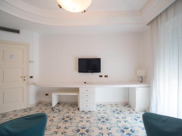 Hotel Villa Maria : photo 8 de la chambre suite junior