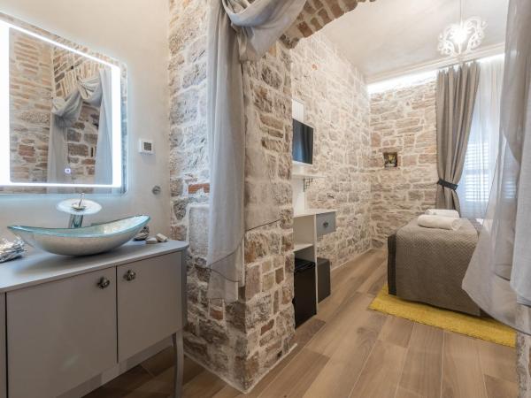 Zara Palace - design rooms : photo 4 de la chambre chambre deluxe double ou lits jumeaux