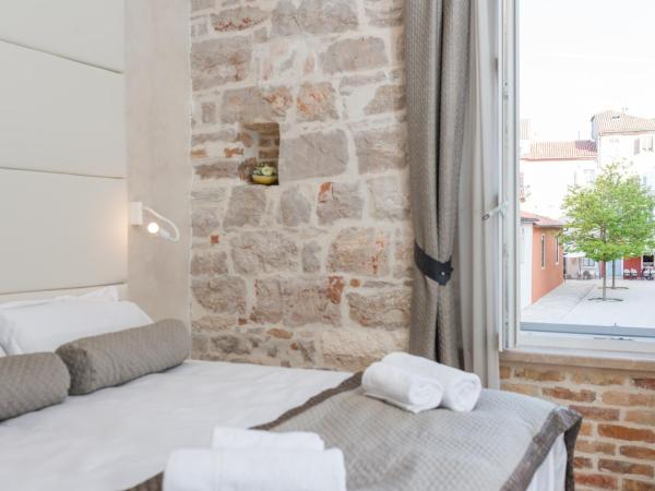 Zara Palace - design rooms : photo 9 de la chambre chambre deluxe double ou lits jumeaux