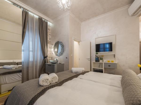 Zara Palace - design rooms : photo 5 de la chambre chambre deluxe double ou lits jumeaux