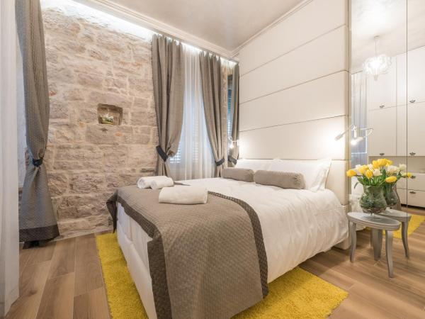 Zara Palace - design rooms : photo 4 de la chambre chambre deluxe double ou lits jumeaux