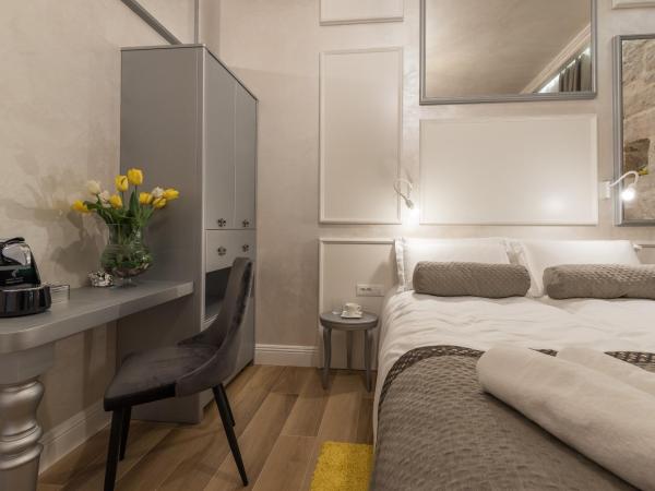 Zara Palace - design rooms : photo 3 de la chambre chambre deluxe double ou lits jumeaux