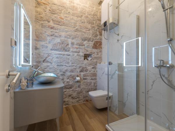 Zara Palace - design rooms : photo 4 de la chambre chambre deluxe double ou lits jumeaux