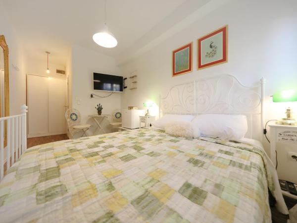 Apartments and a Room Ina : photo 9 de la chambre chambre double supérieure