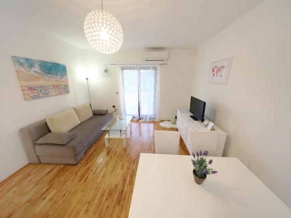 Apartments and a Room Ina : photo 3 de la chambre appartement 1 chambre avec balcon