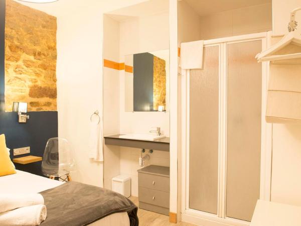 Pensión Aia : photo 6 de la chambre chambre double basique avec salle de bains commune