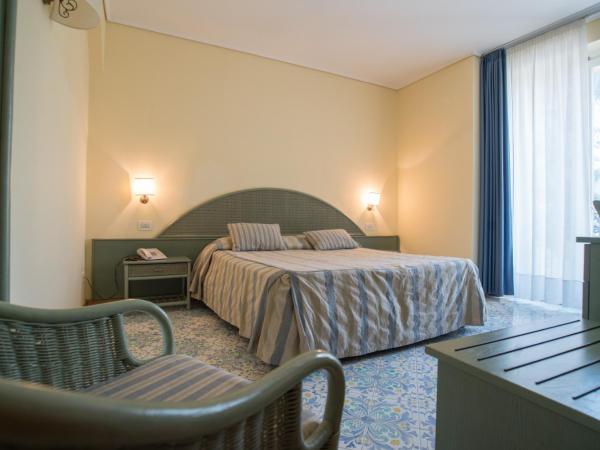 Hotel Villa Maria : photo 1 de la chambre chambre double - vue sur mer