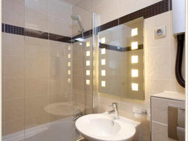 Eiffel Kennedy : photo 8 de la chambre chambre simple avec douche 