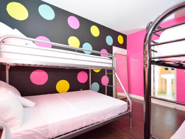 South Beach Rooms and Hostel : photo 2 de la chambre lit dans dortoir mixte de 4 lits