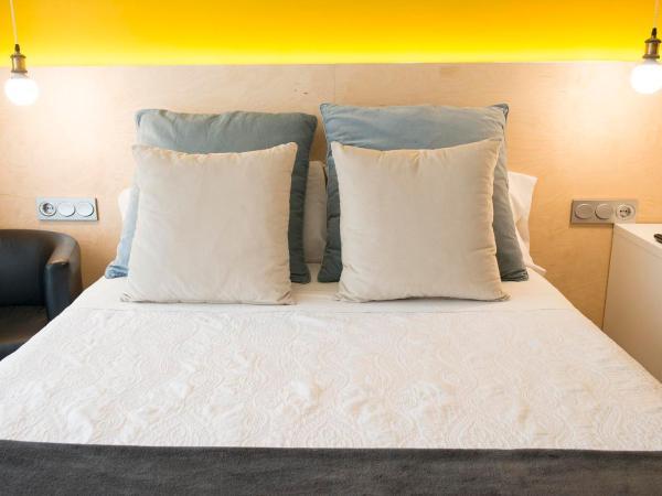 Pensión Aia : photo 1 de la chambre chambre double avec salle de bains privative