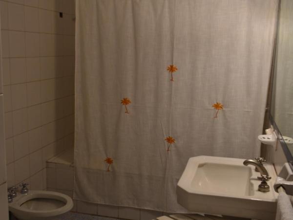 Hospedaje 371 : photo 1 de la chambre chambre triple avec salle de bains commune