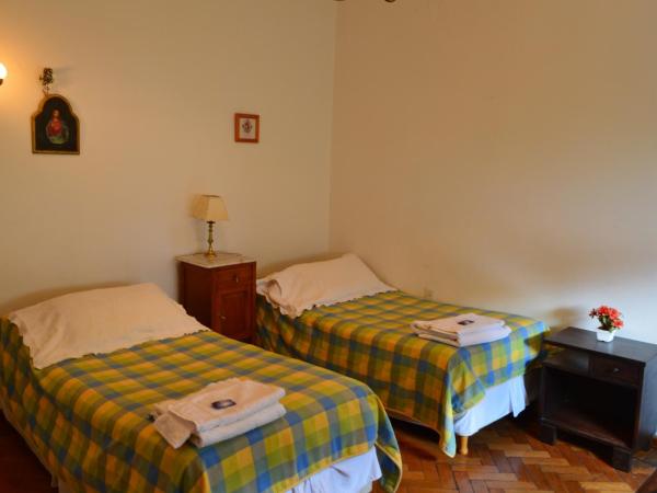 Hospedaje 371 : photo 2 de la chambre chambre double avec salle de bains privative