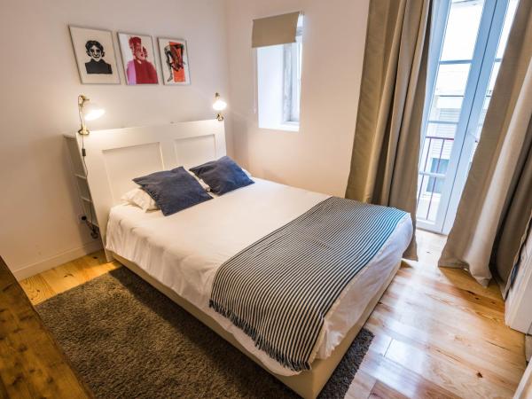 Lisbon Poets Inn : photo 3 de la chambre chambre double avec salle de bains privative