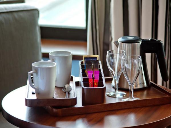 Hôtel Le Nouveau Monde : photo 4 de la chambre chambre double ou lits jumeaux supérieure avec vue sur ville