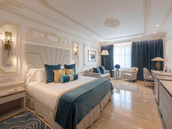 Gran Hotel Miramar GL : photo 1 de la chambre chambre deluxe double ou lits jumeaux