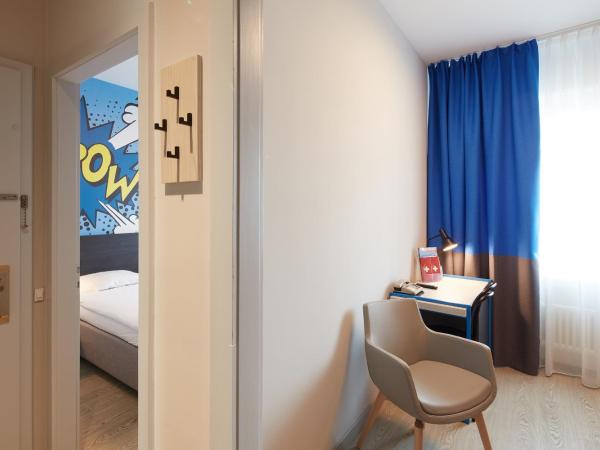 Hôtel Crystal : photo 3 de la chambre chambre triple