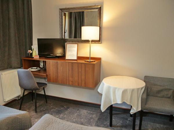 B & B Tomula : photo 2 de la chambre chambre lits jumeaux avec douche 