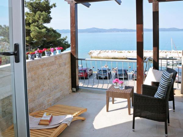 Hotel Delfin : photo 4 de la chambre chambre double ou lits jumeaux supérieure avec balcon - vue sur mer