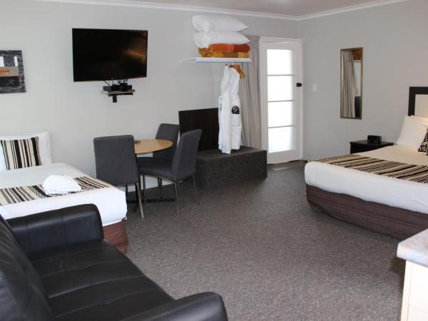 Quality Inn Acapulco Taupo : photo 9 de la chambre studio jardin