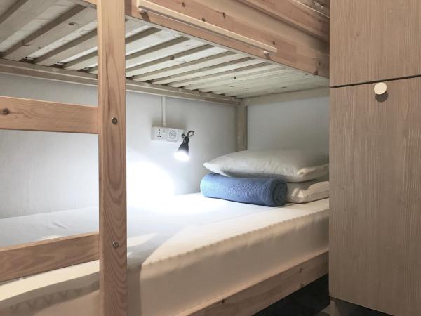 Faloe Hostel : photo 5 de la chambre lit dans dortoir mixte de 8 lits