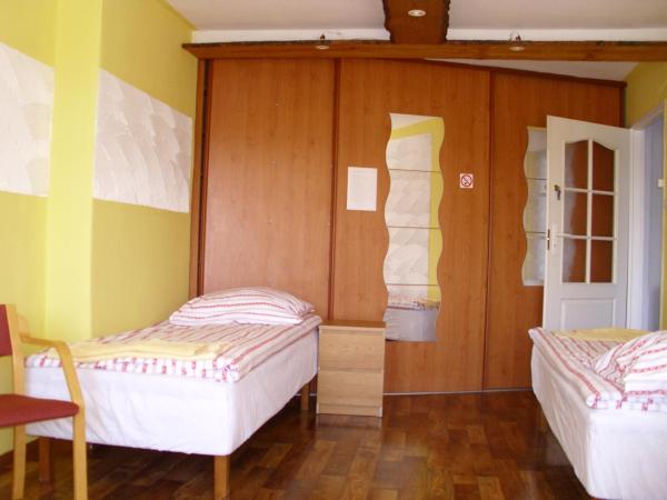 Pokoje Gościnne Irene : photo 4 de la chambre chambre quadruple Économique avec salle de bains commune