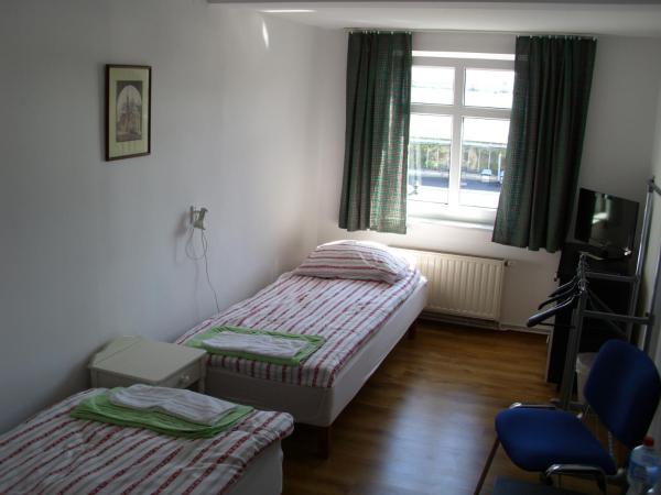 Pokoje Gościnne Irene : photo 4 de la chambre chambre lits jumeaux avec salle de bains commune